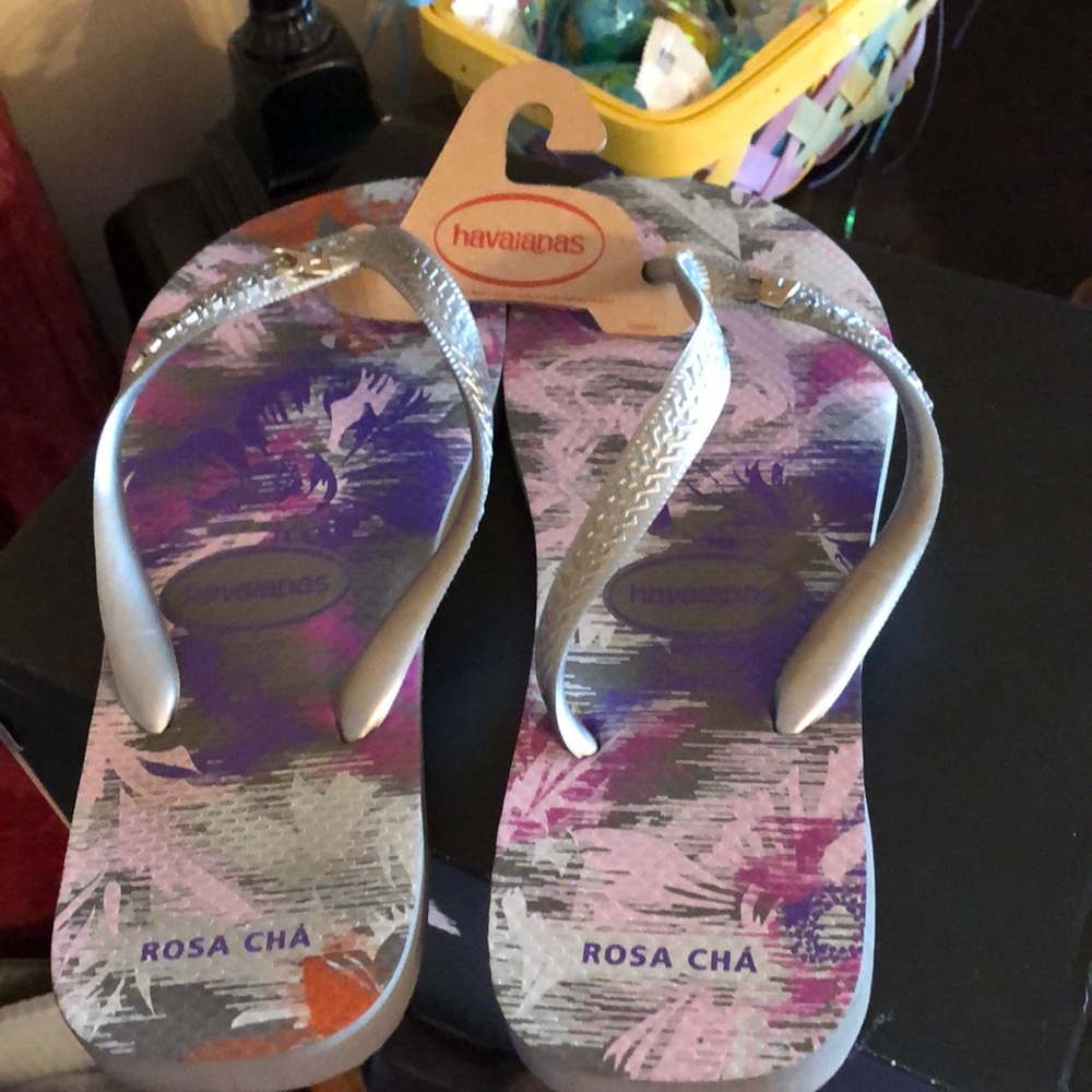 BRAND NEW ROSA CHA HAVAIANAS SIZE 41-42